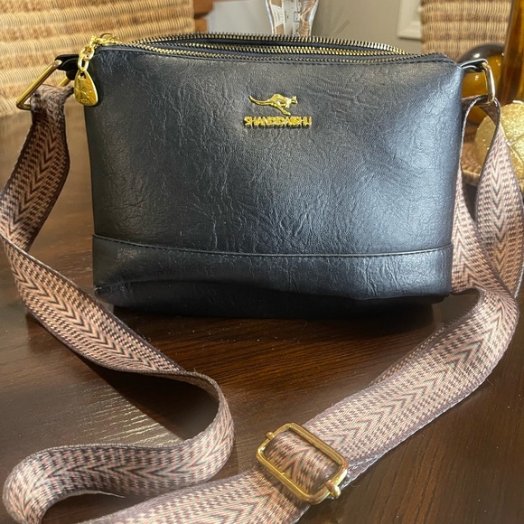 shandidasishu Handbags - Shandidaishu Black Crossbody Bag Women Shoulder Purse Wide Strap Gold